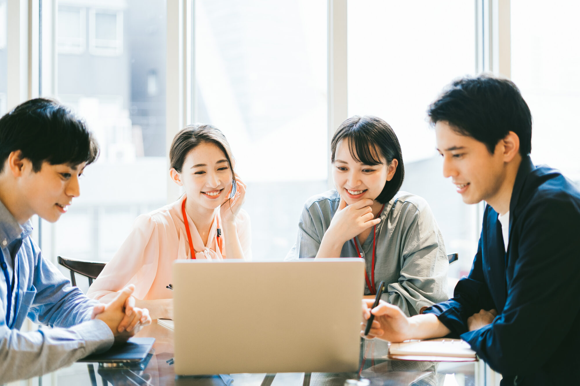 【好事例紹介】「ならなくてもいいよ」から始まる自分らしくリーダーシップを発揮する女性管理職の育成