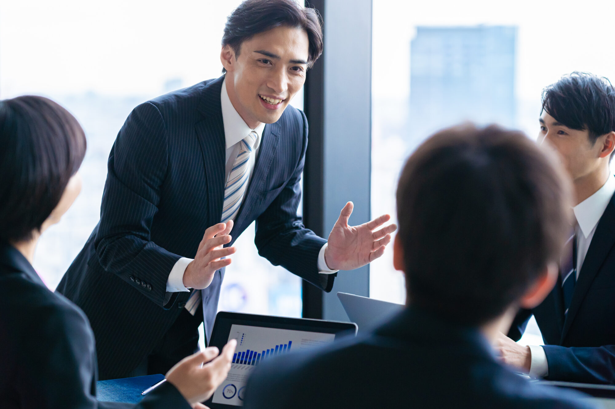 なぜうちの部署は、となりの部署とつながれないのか？〜グループ会社・部署間連携のヒントを事例から考える〜